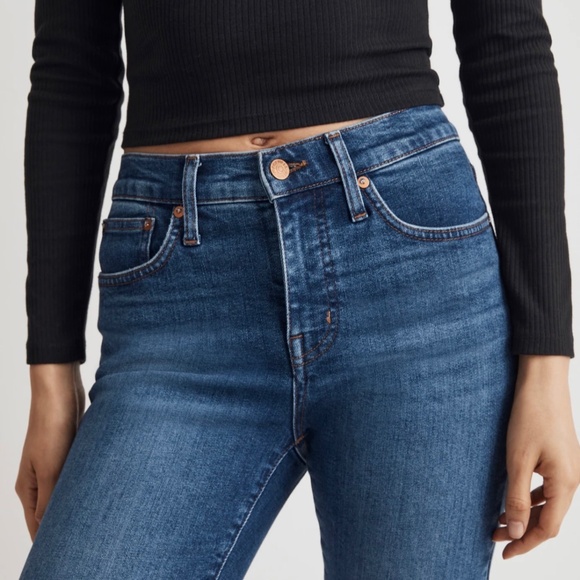 Madewell Mid-Rise Kick Out Jeans - Picture 2 of 4